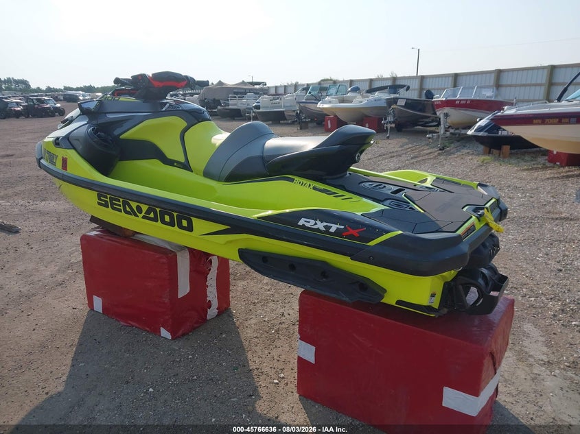 2019 SEA DOO RXT-300 auction photo 3