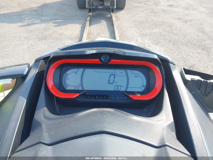 2019 SEA DOO RXT-300 auction photo 7