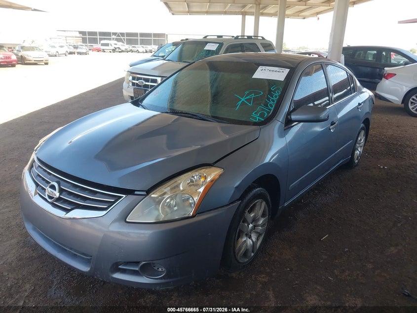 2011 Nissan Altima, Normal Wear & Tear, IAAI, VIN 1N4AL2AP3BN460042 — photo 2
