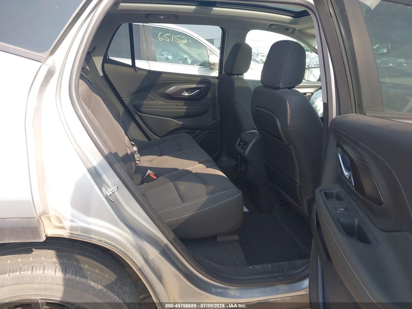 2024 GMC TERRAIN auction photo 8