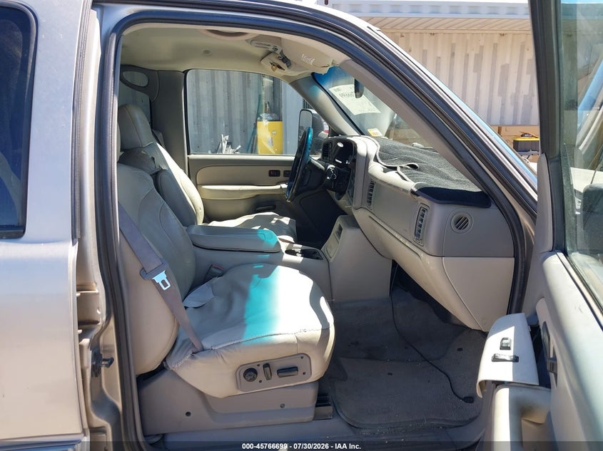 2000 GMC YUKON XL 1500 auction photo 5