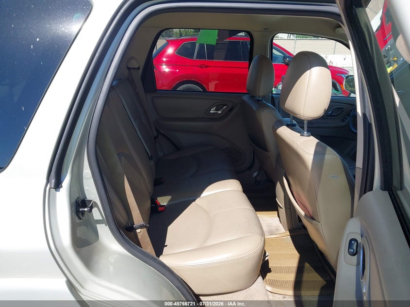 2005 MAZDA TRIBUTE auction photo 8