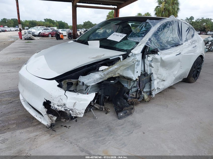 2023 TESLA MODEL Y auction photo 2