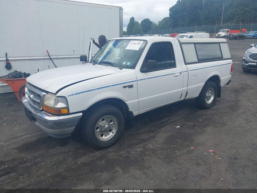 1998 Ford Ranger, Normal Wear & Tear, IAAI, VIN 1FTYR10C6WUD06999 — photo 2