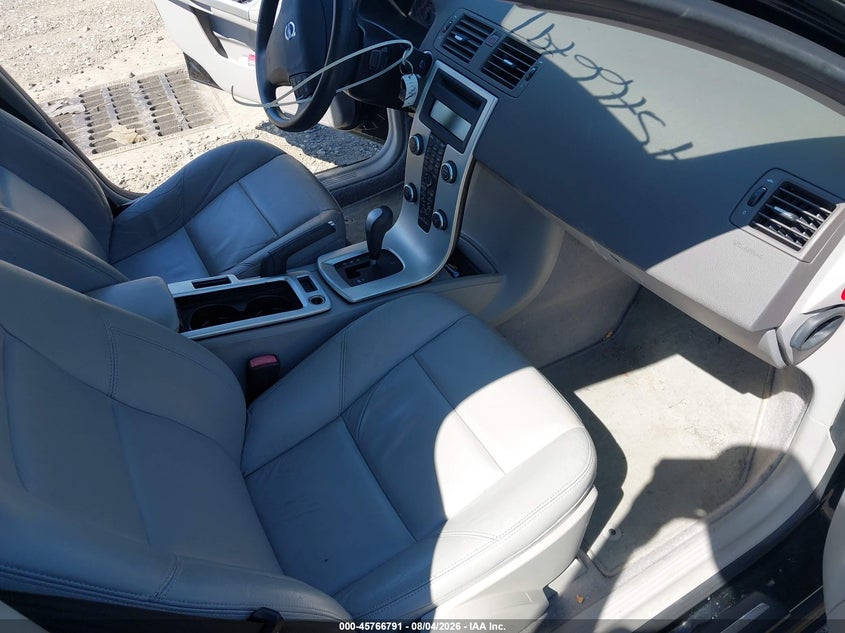 2010 VOLVO S40 auction photo 5