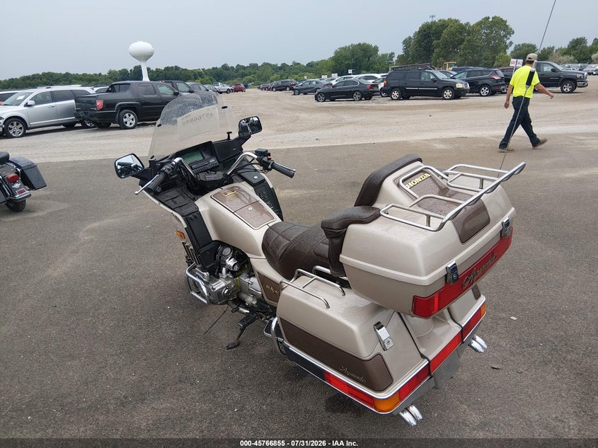 1985 HONDA GL1200 auction photo 3
