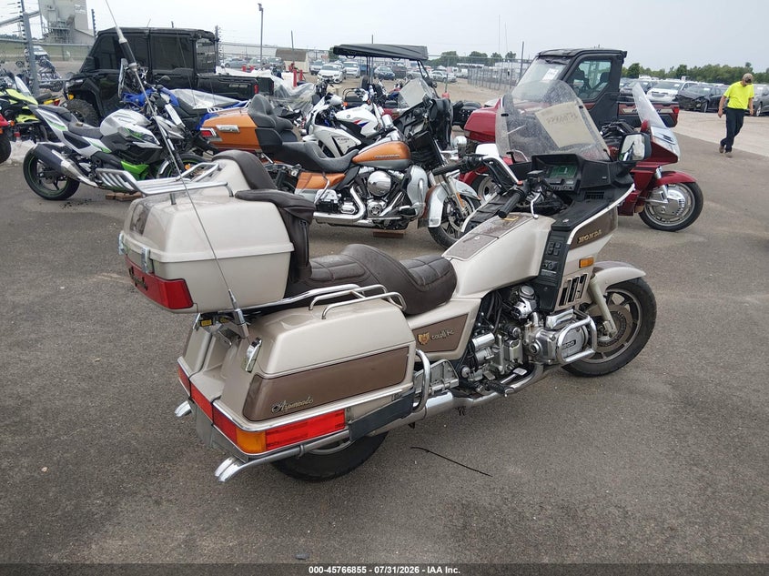 1985 HONDA GL1200 auction photo 4