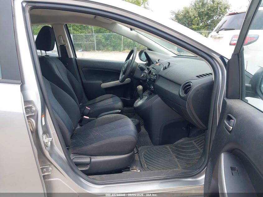 2011 MAZDA MAZDA2 auction photo 5