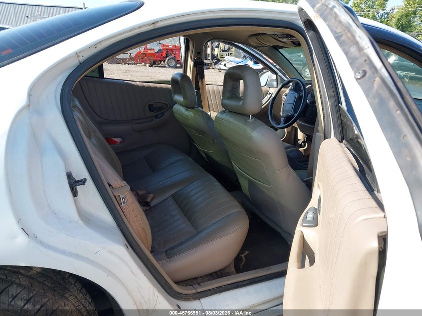 2000 PONTIAC GRAND PRIX auction photo 8