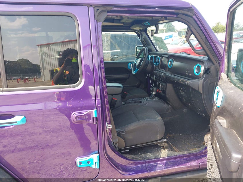 2023 JEEP WRANGLER 4XE auction photo 5