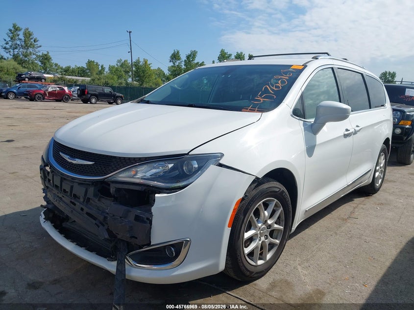 Vin: 2c4rc1bg8lr128043, lot: 46265718, chrysler pacifica touring l 20202