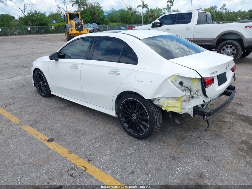 Vin: w1k3g4eb2nj368438, lot: 46265741, mercedes-benz a 220 20223