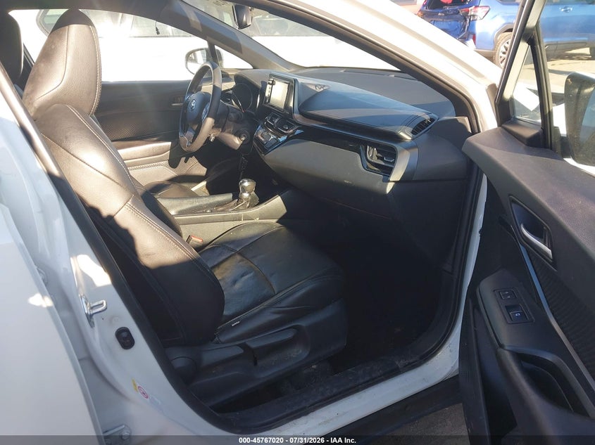 2018 TOYOTA C-HR auction photo 5