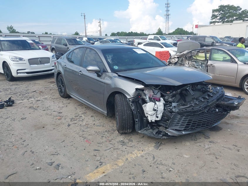 TOYOTA CAMRY - zdjęcie 1