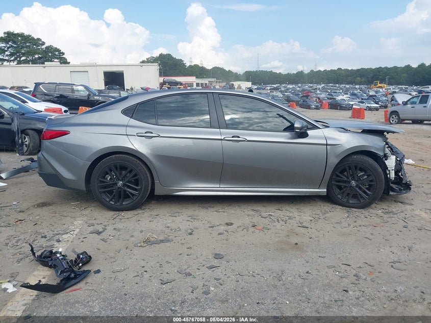 TOYOTA CAMRY - zdjęcie 13