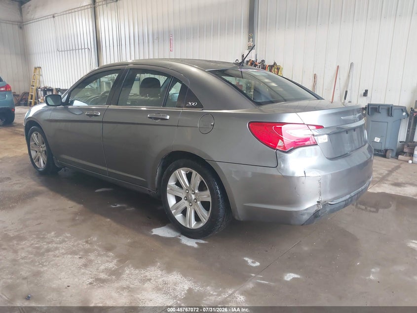 Vin: 1c3ccbab9dn670370, lot: 46265821, chrysler 200 lx 20133