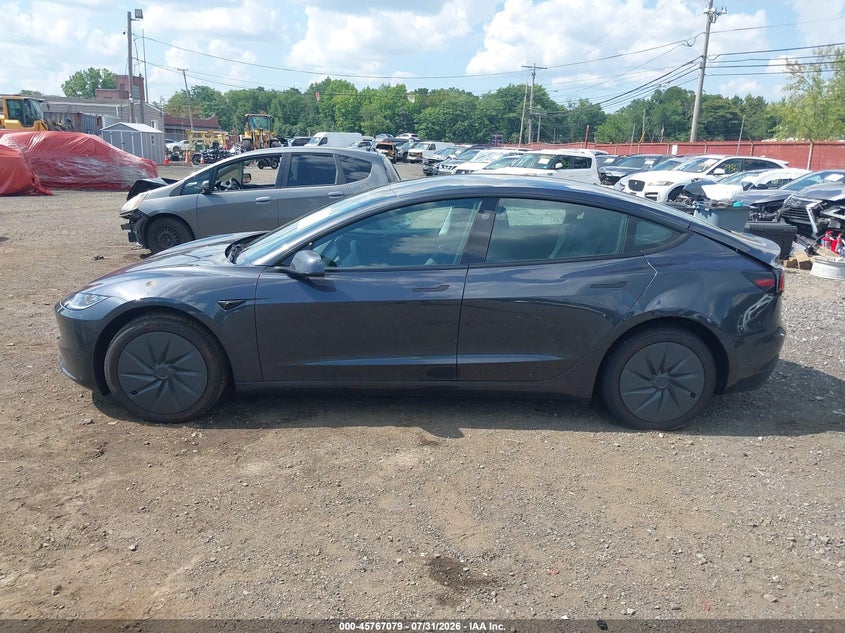 2026 TESLA MODEL 3 PREMIUM REAR-WHEEL DRIVE/REAR-WHEEL DRIVE · Photo 14