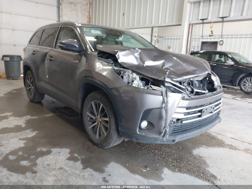 Vin: 5tdjzrfh5hs394194, lot: 46265848, toyota highlander xle 2017 img_1