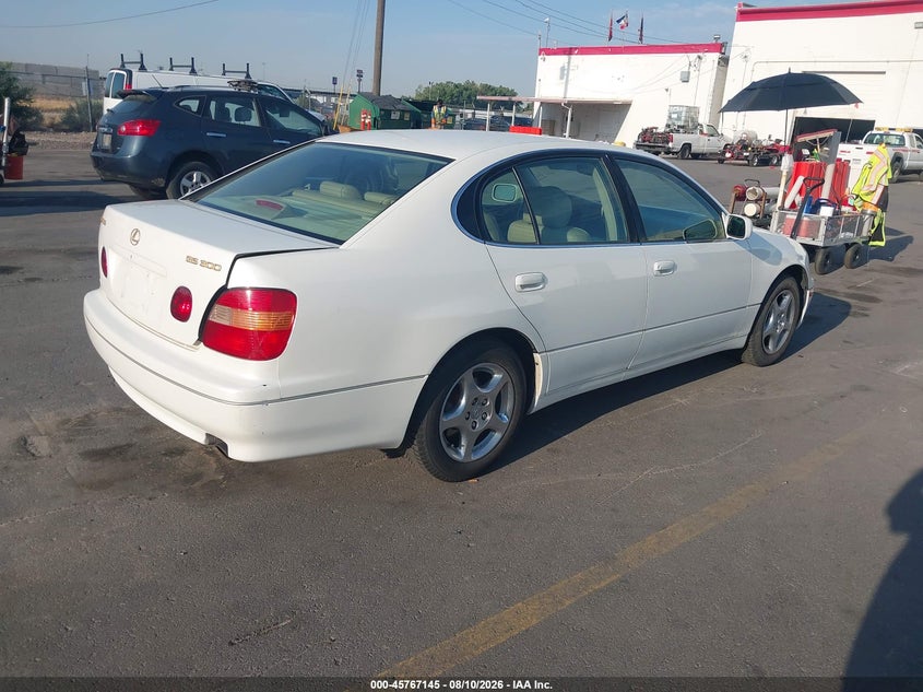 1999 LEXUS GS 300 auction photo 4