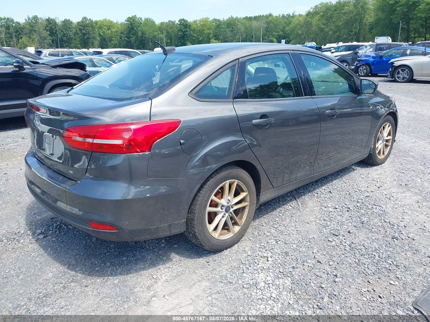 Vin: 1fadp3f22jl257688, lot: 46265916, ford focus se 20184