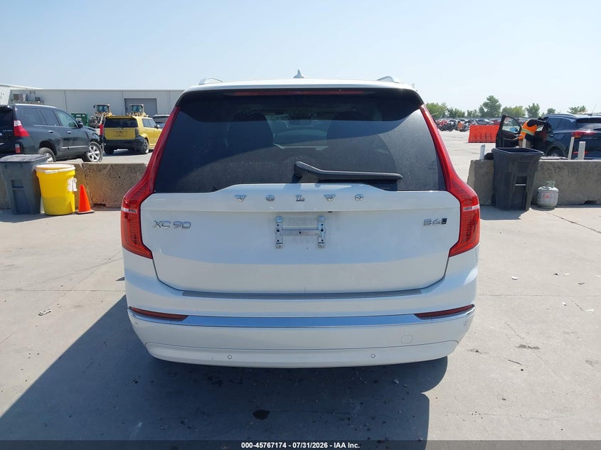 VOLVO XC90 - zdjęcie 17