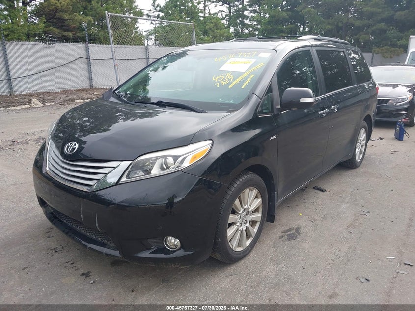 2017 Toyota Sienna, Правый бок, IAAI, VIN 5TDDZ3DC5HS166021 — фото 2