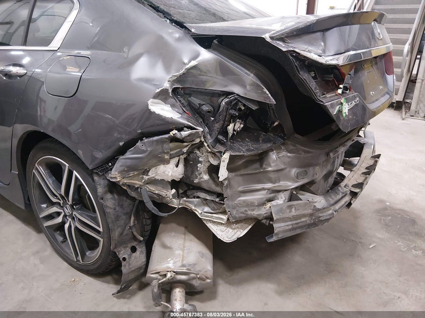 2017 HONDA ACCORD auction photo 6