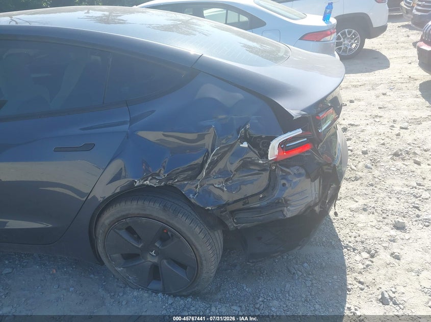 2022 TESLA MODEL 3 auction photo 6