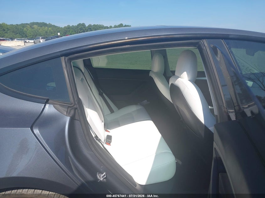 2022 TESLA MODEL 3 auction photo 8
