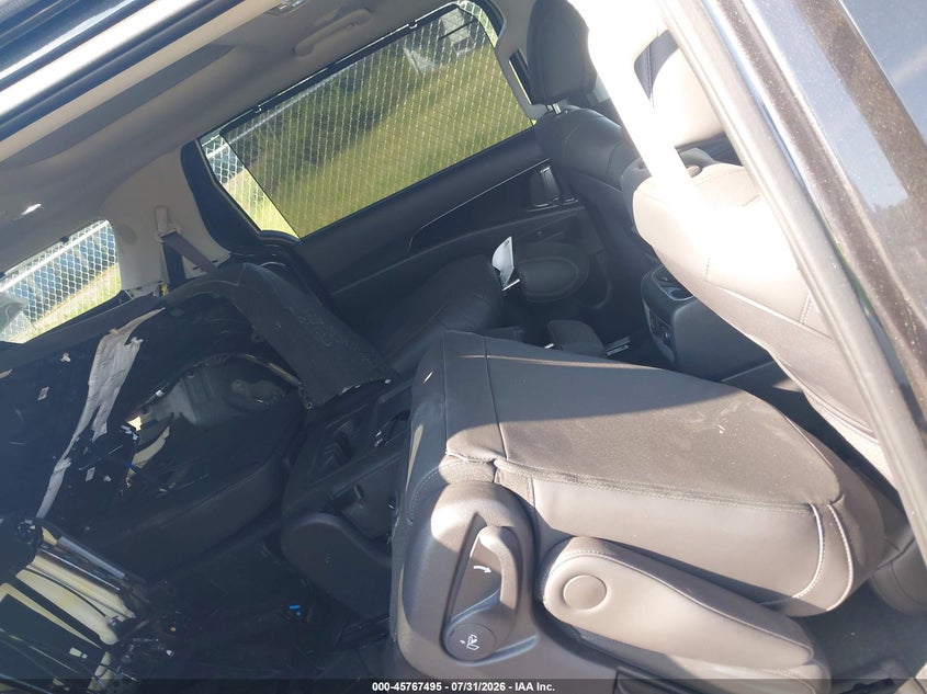 2026 KIA CARNIVAL MPV HYBRID auction photo 8