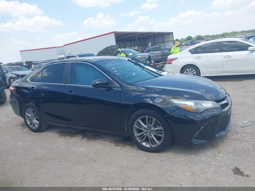 TOYOTA CAMRY - zdjęcie 12