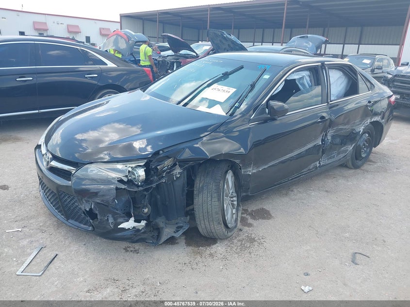 TOYOTA CAMRY - zdjęcie 2