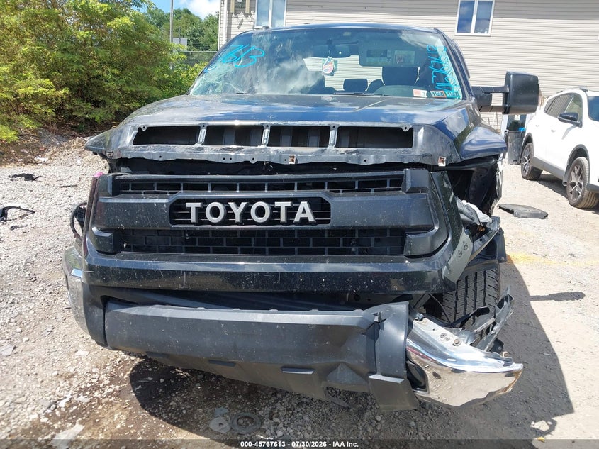 TOYOTA TUNDRA - zdjęcie 13