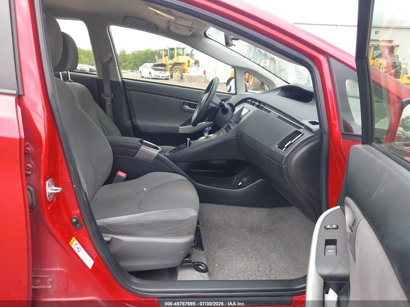 2012 TOYOTA PRIUS auction photo 5