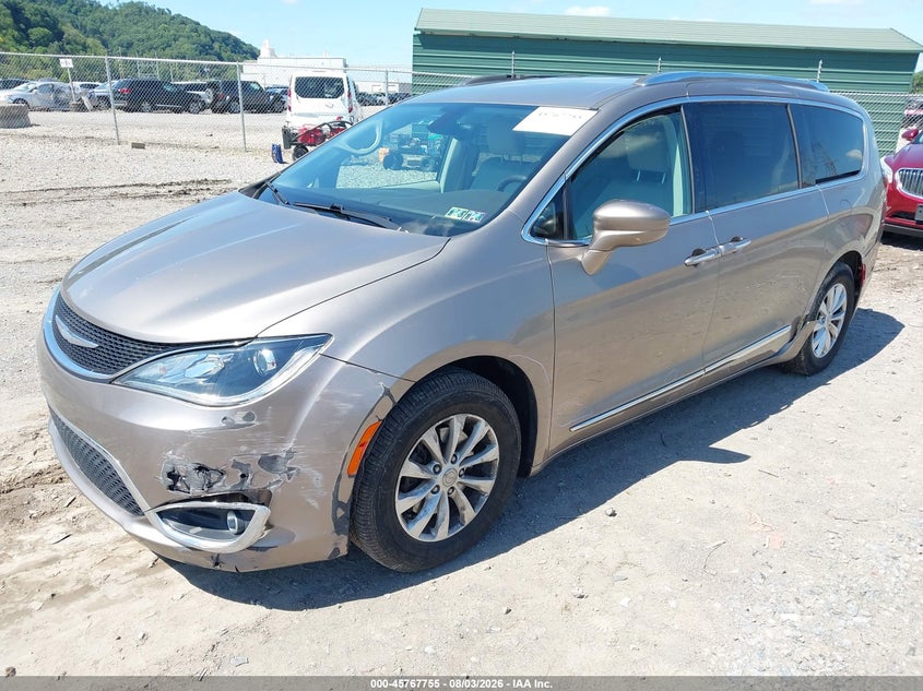 Vin: 2c4rc1eg3jr310967, lot: 46266504, chrysler pacifica touring l plus 20182