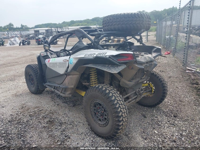 2019 CAN-AM MAVERICK X3 auction photo 3