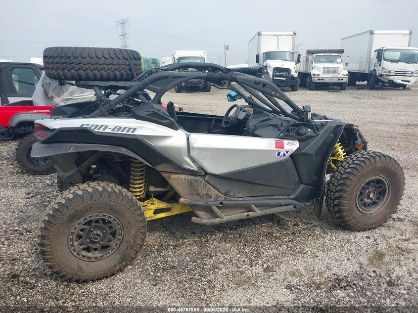 2019 CAN-AM MAVERICK X3 auction photo 4