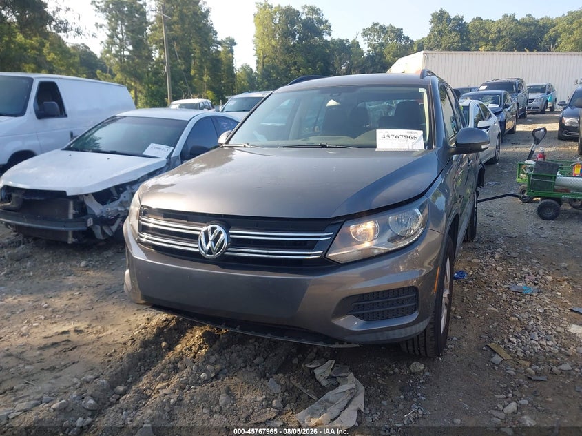 2016 VOLKSWAGEN TIGUAN auction photo 2