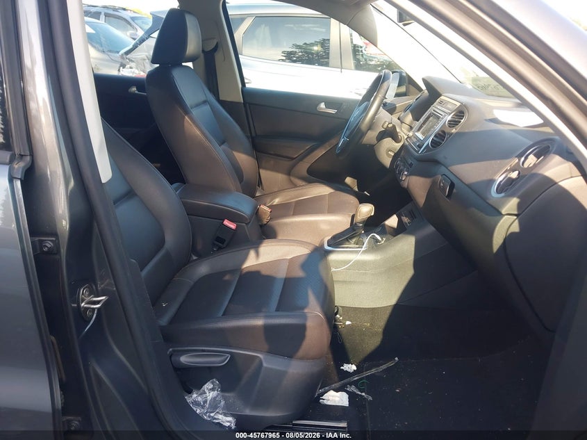 2016 VOLKSWAGEN TIGUAN auction photo 5