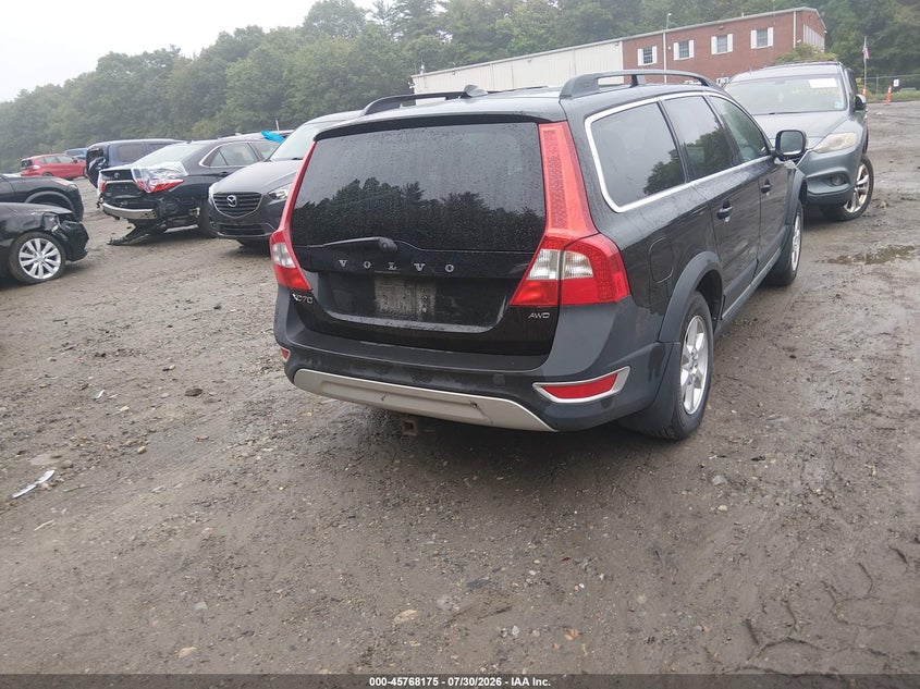 2013 VOLVO XC70 auction photo 4