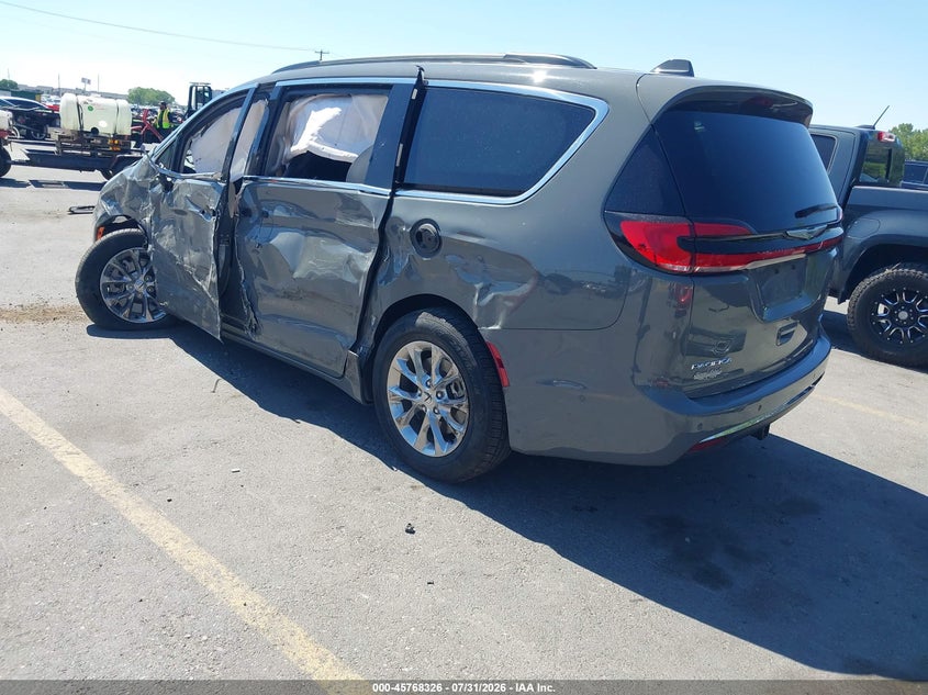 Vin: 2c4rc3bgxnr127006, lot: 46267075, chrysler pacifica touring l awd 20223