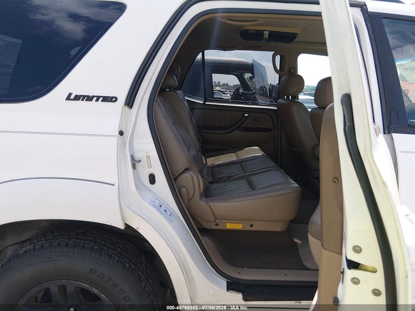 2004 TOYOTA SEQUOIA auction photo 8