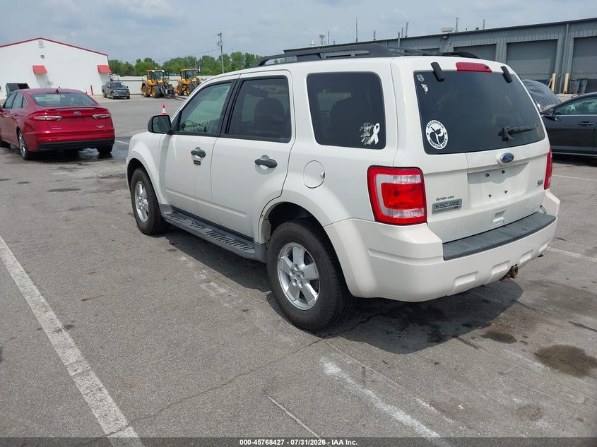 Vin: 1fmcu9dg8akb53112, lot: 46267176, ford escape xlt 20103