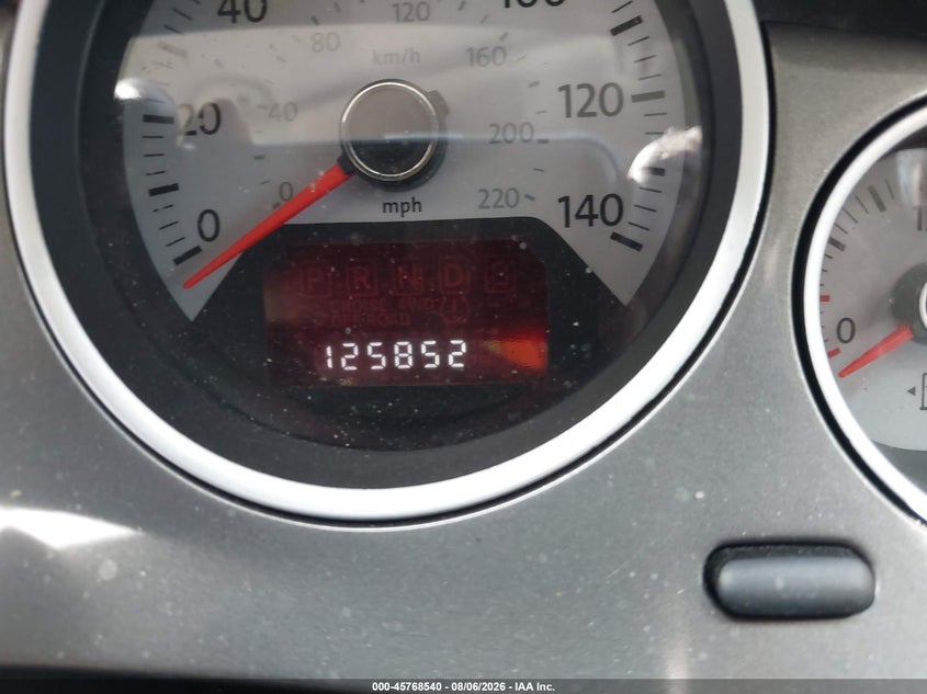 2010 VOLKSWAGEN ROUTAN auction photo 7