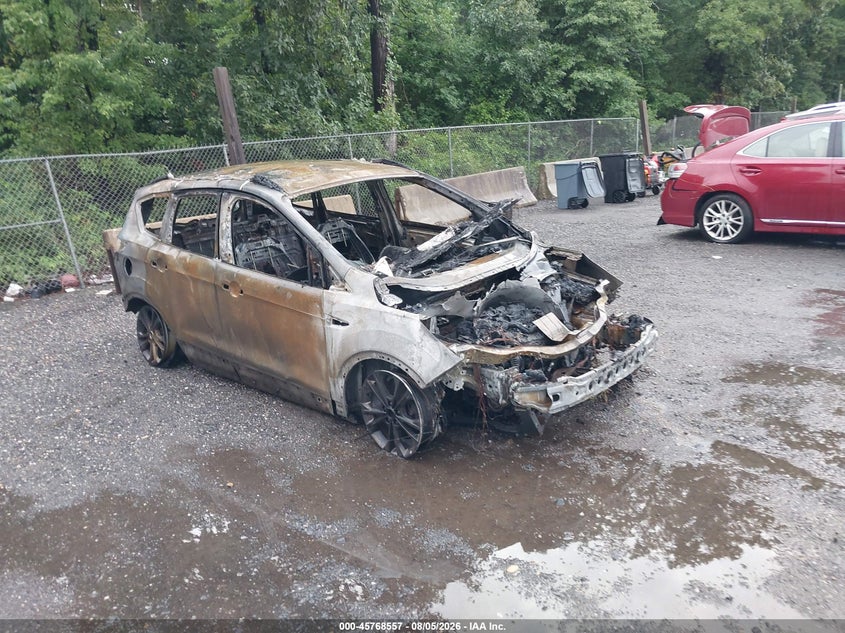 Vin: 1fmcu9gdxjuc40404, lot: 46267306, ford escape se 2018 img_1
