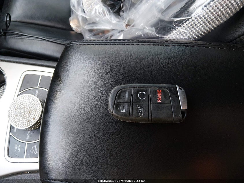 JEEP GRAND CHEROKEE - zdjęcie 11