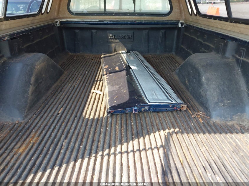 1983 CHEVROLET K10 auction photo 8