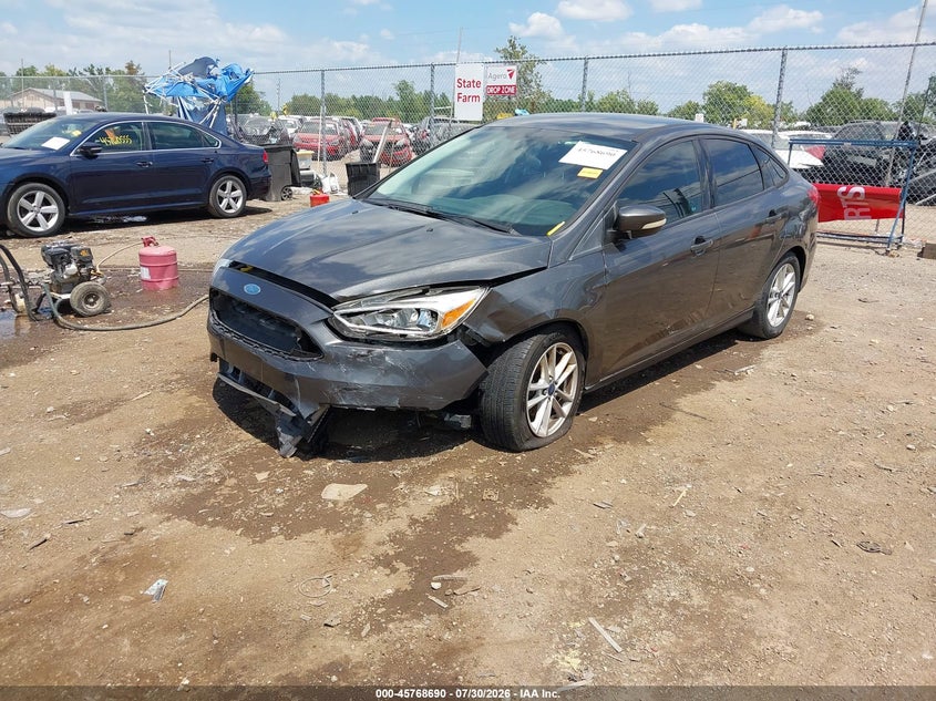 Vin: 1fadp3f22fl381872, lot: 46267439, ford focus se 20152