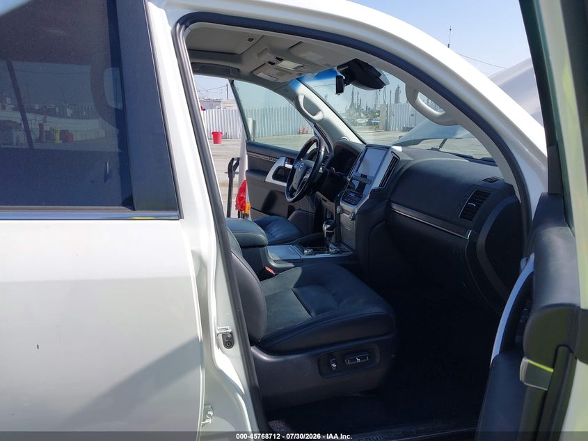 2018 TOYOTA LAND CRUISER auction photo 5