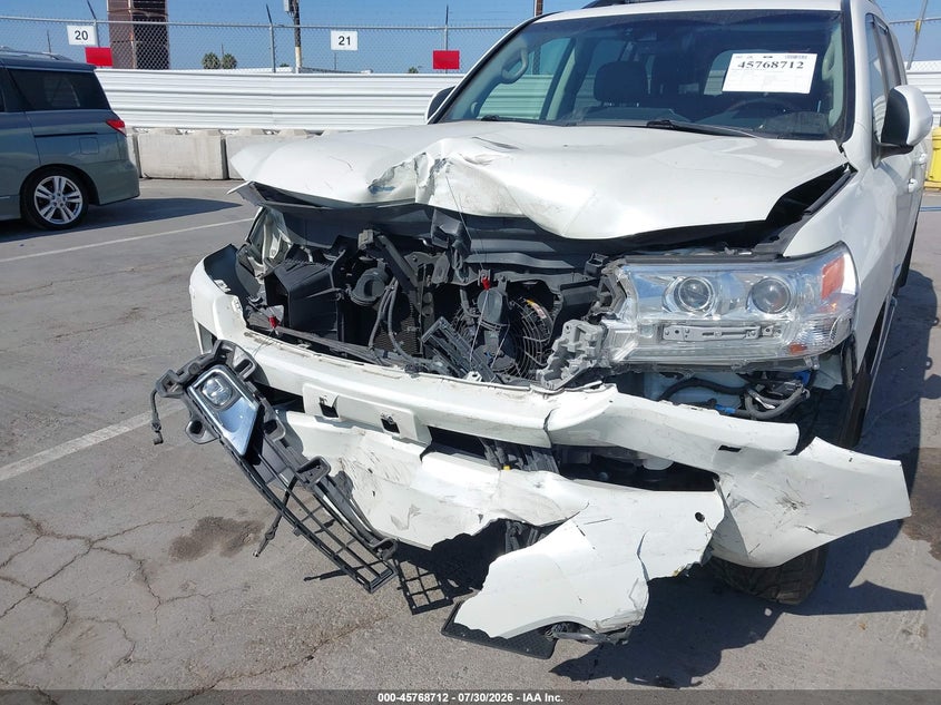 2018 TOYOTA LAND CRUISER auction photo 6